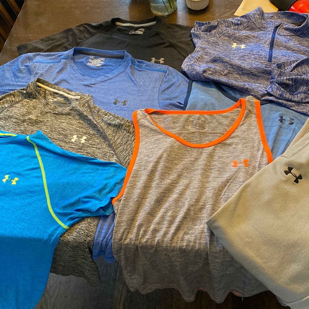 Mens under armor bundle.